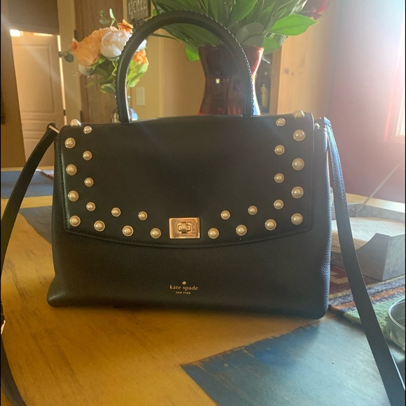 kate spade Handbags - Like new Kate Spade purse